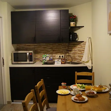 Eu B&B-2