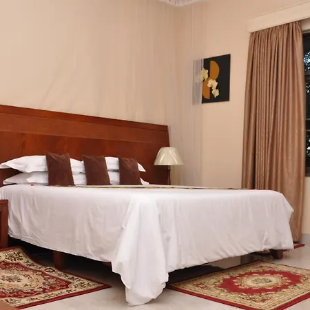 Garr Hotel-3
