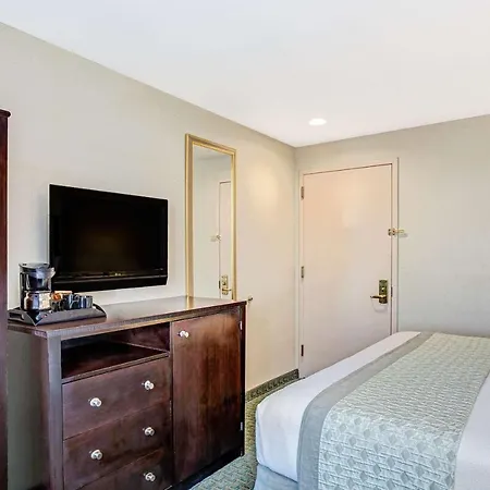 Hillcrest Hotel Near Jfk Airtrain-3