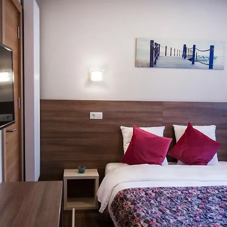 Antwerp Inn Hotel-2