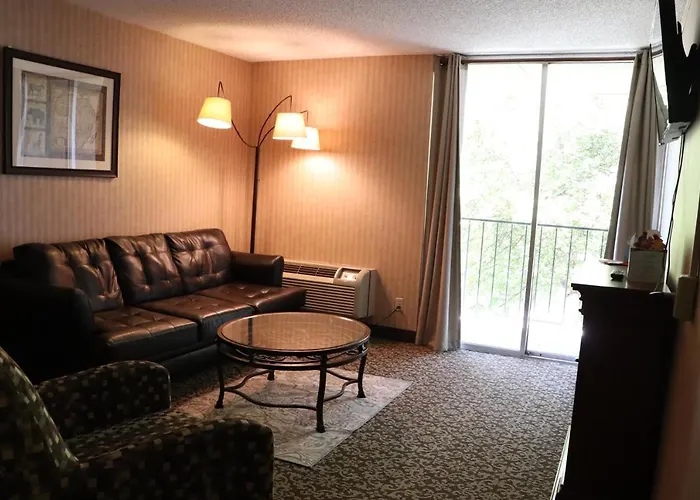 Cheap hotel: Gateway Hotel