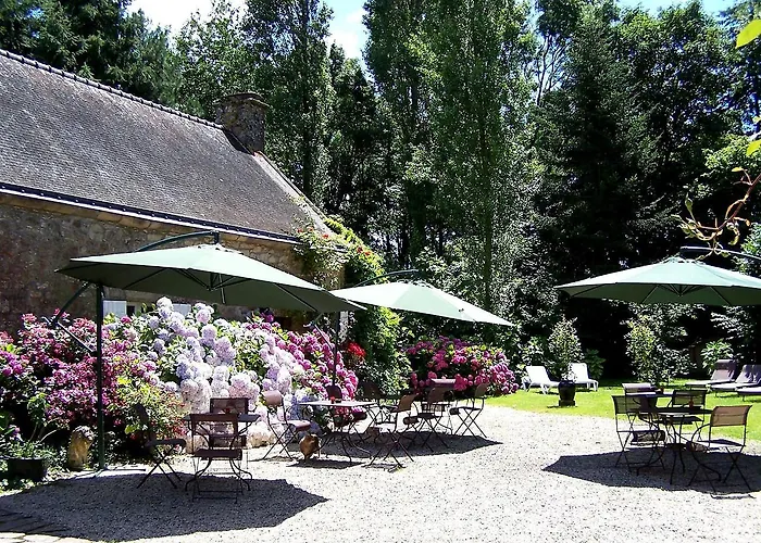 Logis Hotel Yseria - Historical Center