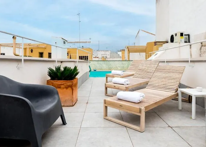 s Rg Suites Plaza Del Salvador