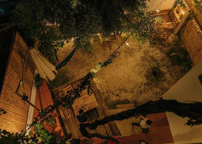 Flaneur Hostel