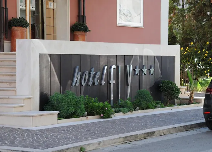 Resort: Hotel Fly