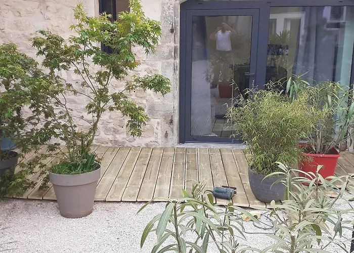 Gite du Cours St Mauris Authentique et moderne