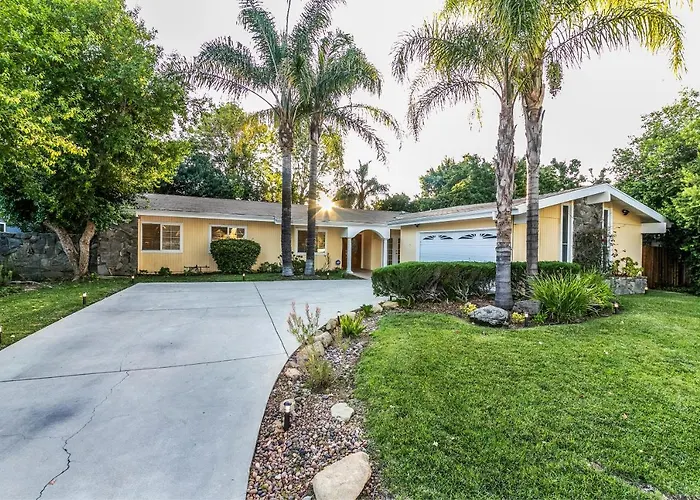 Villa Sausalito - Newly Designed 4Br House & Pool By Topanga