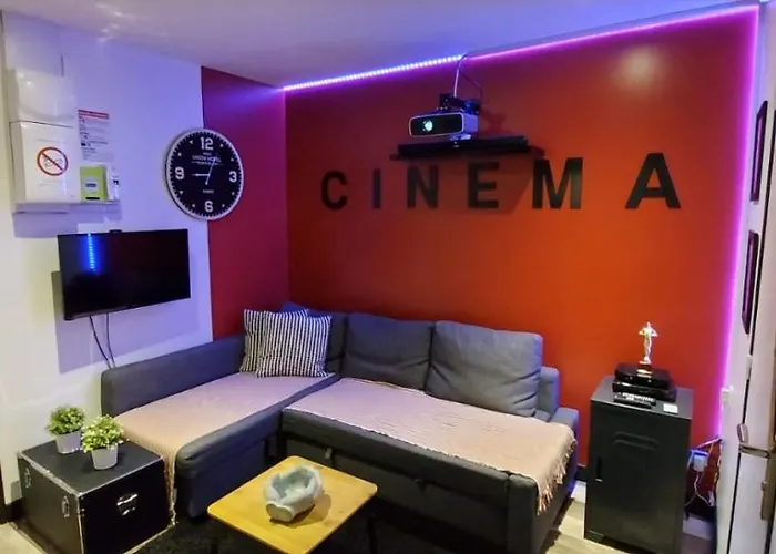 Appartement Cinéma vidéo-projecteur et garage