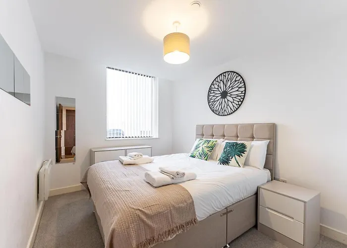 All Vacation Rentals Seven Living Broadway Residences - Birmingham City Centre, Broad Street - Free Parking