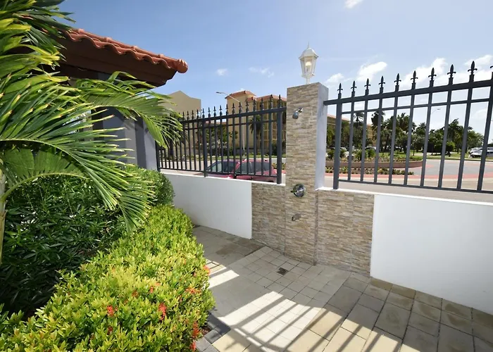 Arena Condos Aruba - Few Steps From Eagle Beach!