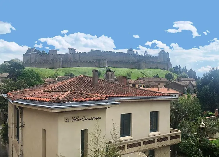 Hôtel avec tennis: La Villa Carcassonne, piscine chauffée, Cité à 600m, Clim, Parking, Borne VE