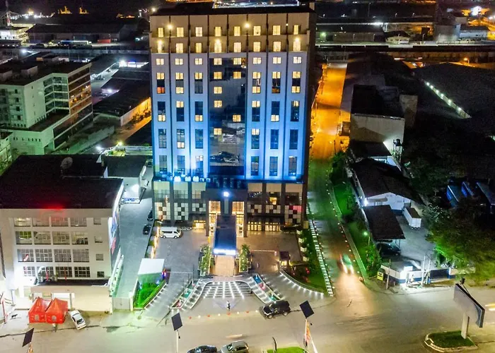 Hôtel avec tennis: Krystal Palace Douala
