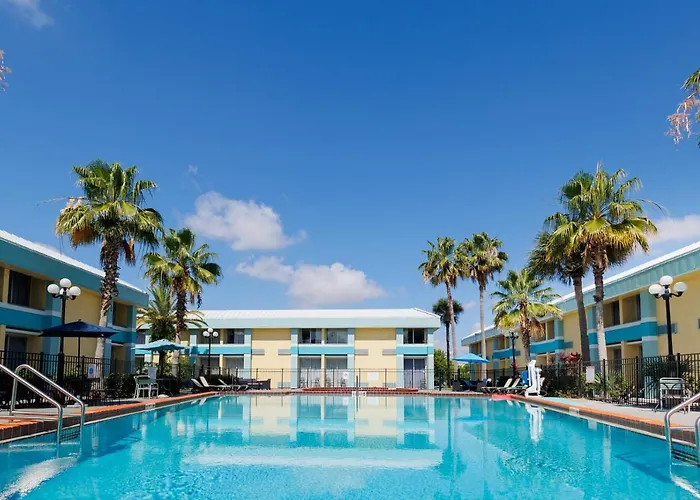 Garnet Inn & Suites, Orlando