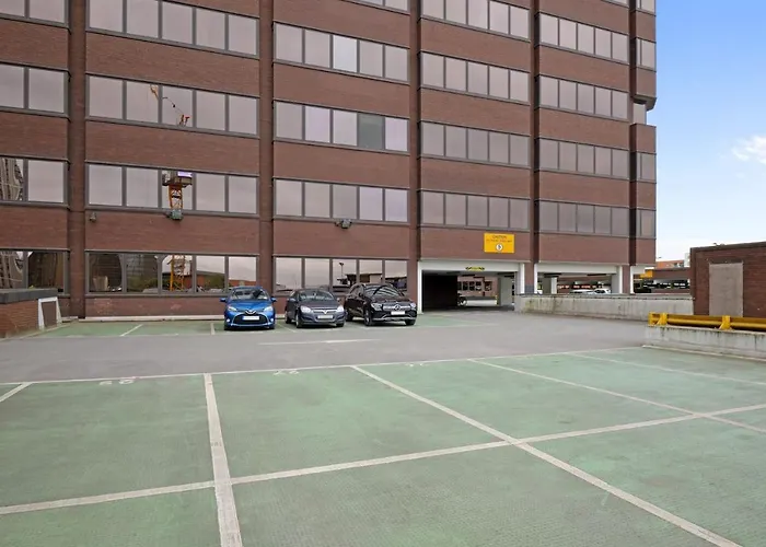 All Vacation Rentals Seven Living Broadway Residences - Birmingham City Centre, Broad Street - Free Parking