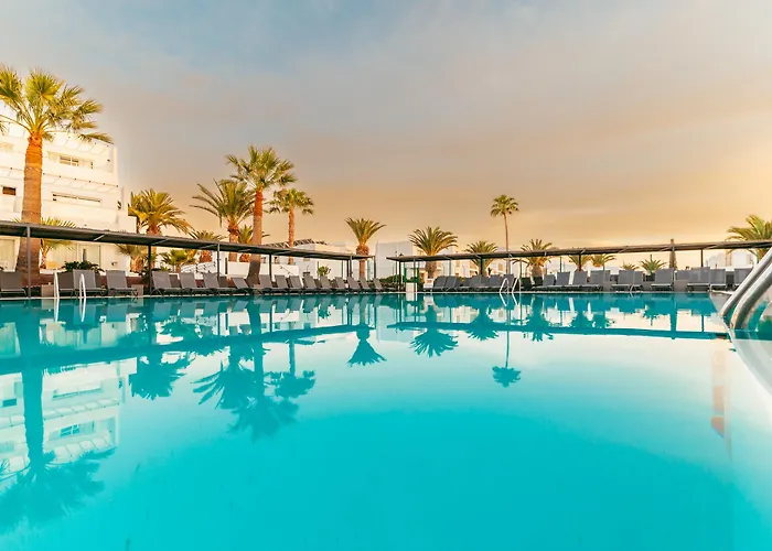 Puerto del Carmen (Lanzarote) Hotels near Lanzarote Airport (ACE)