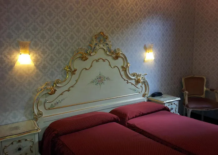 Hotel Diana