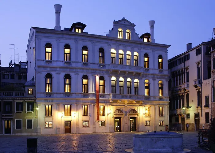  Ruzzini Palace