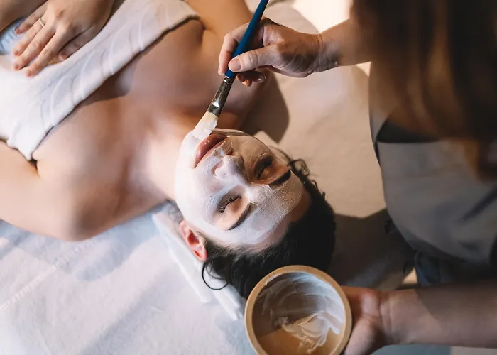 Hotel with Tennis: Elite Hotel & Spa