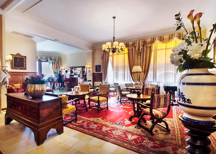 Familienhotel: International Au Lac Historic Lakeside Hotel