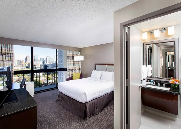 Hotel with Tennis: Crowne Plaza Atlanta - Midtown By Ihg