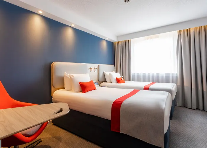 Hotels with tennis Holiday Inn Express - Glasgow - City Ctr Theatreland By Ihg