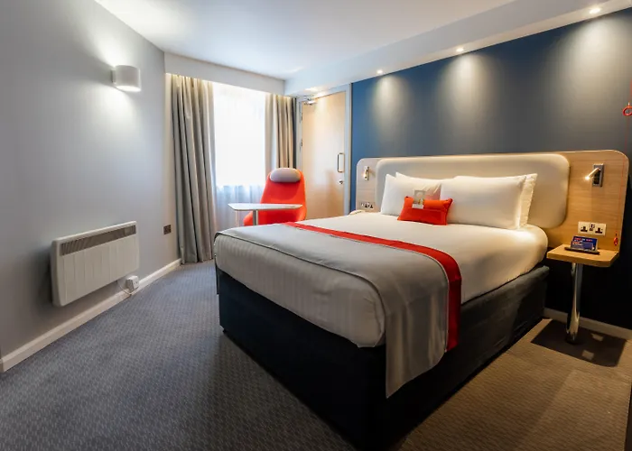 Hotels with tennis Holiday Inn Express - Glasgow - City Ctr Theatreland By Ihg