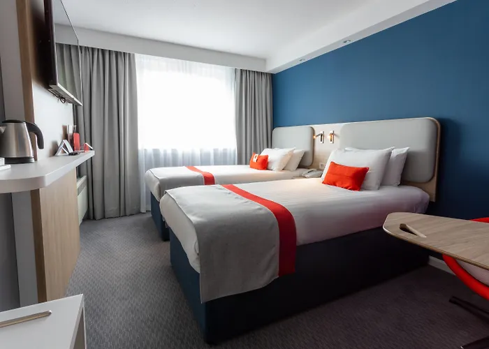 Hotels with tennis Holiday Inn Express - Glasgow - City Ctr Theatreland By Ihg