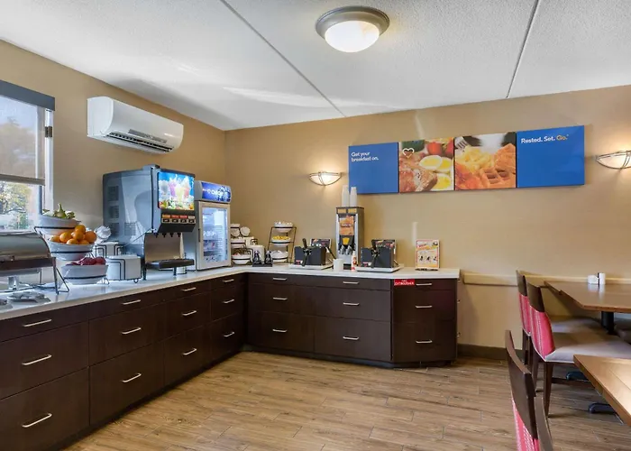 Cheap hotel: Comfort Inn Boston