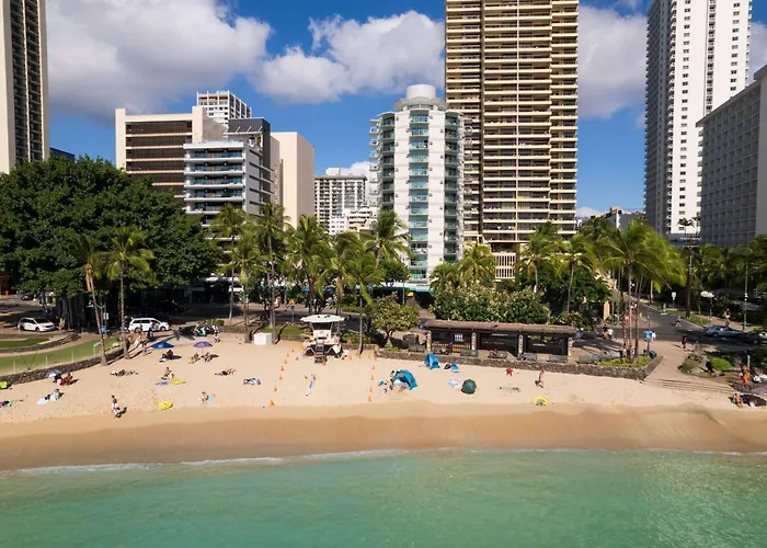 Family Hotel: Waikiki Circle Hotel By Castle