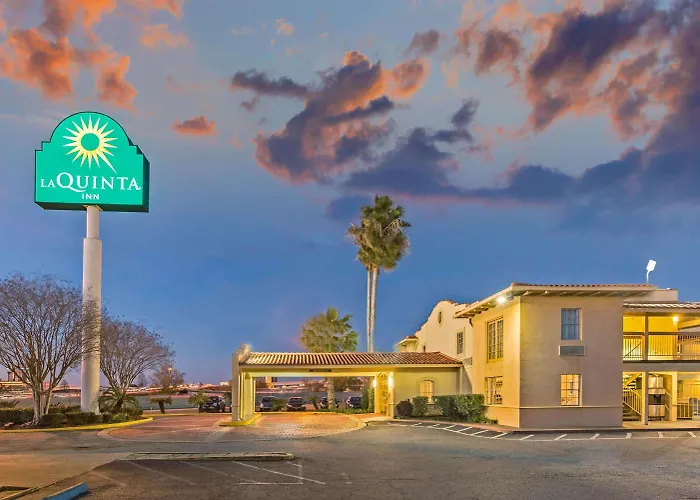 Family Hotel: La Quinta Inn By Wyndham New Orleans Causeway