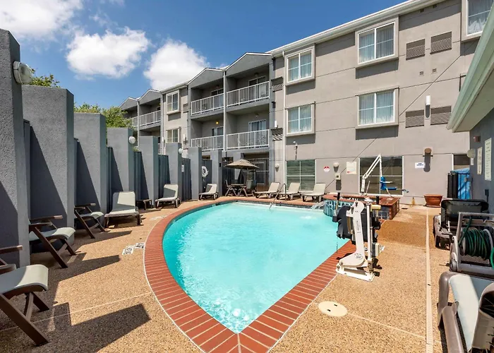 Comfort Suites Dfw Airport