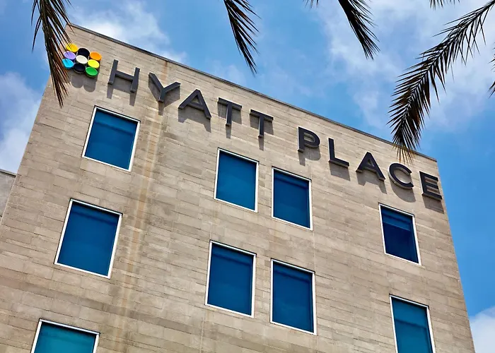 Hyatt Place Los Angeles / Lax /