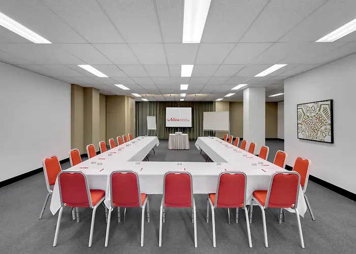Hotels With Four Stars Adina Apartment Sydney Surry Hills