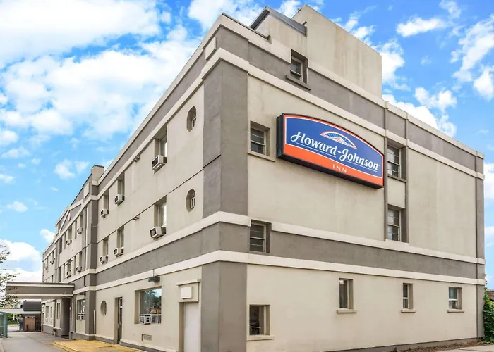 Howard Johnson By Wyndham Downtown West