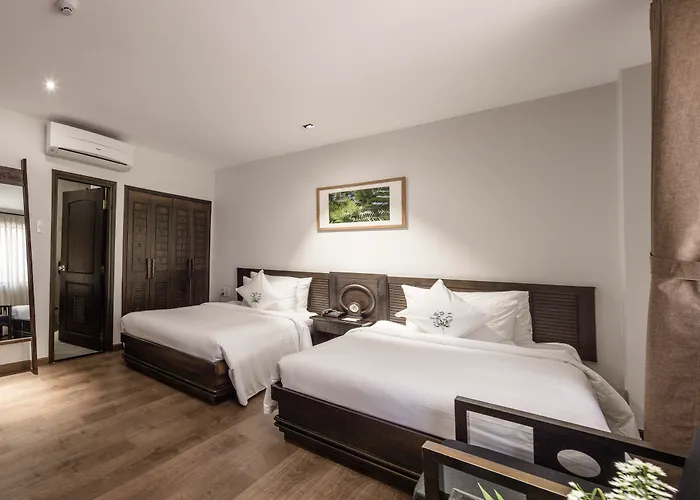 Cochin Zen Hotel