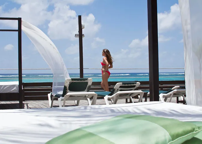 Hotels With Four Stars Silver Point Villa