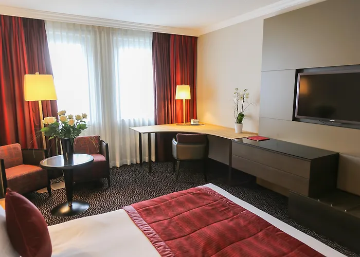 Le Royal s & Resorts