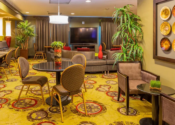 Family Hotel: Crowne Plaza Houston Galleria Area By Ihg