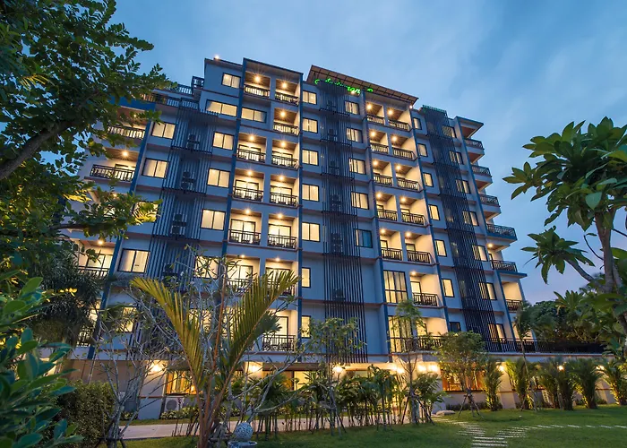 Hotel: Andaman Breeze Resort