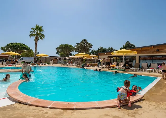 Hotel dichtbij College: Camping Maeva Escapades Les Cottages De Perpignan
