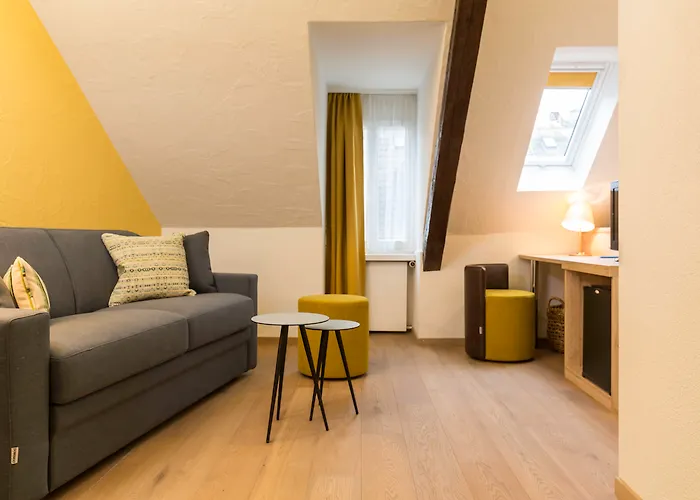 Platzhirsch Zuerich - Downtown Boutique & Sushi Lounge