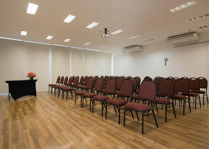 Hotel com piscina: Intercity São Paulo Berrini