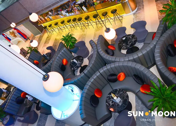Hotel Jacuzzi: Sun & Moon, Urban Hotel