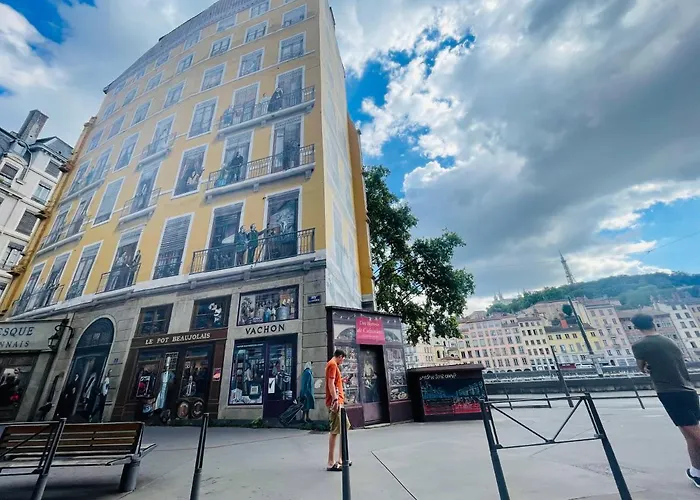 La Petite Maison Dans La Croix Rousse