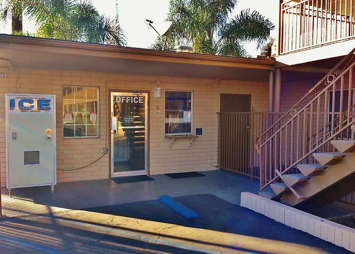 Downtown Motel 7