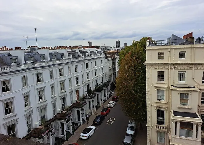 Palace Court