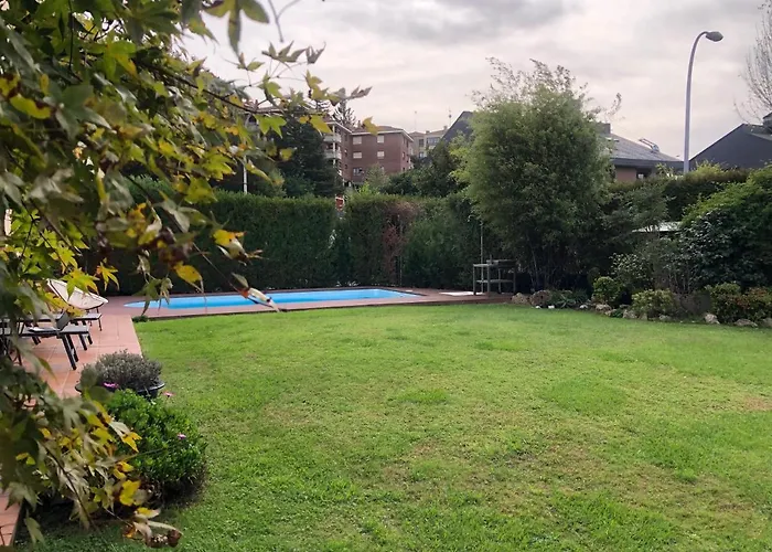 Bonita Villa Pareada Con Piscina Privada