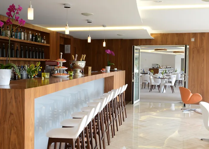 Hotel Restaurant La Vague De Saint Paul