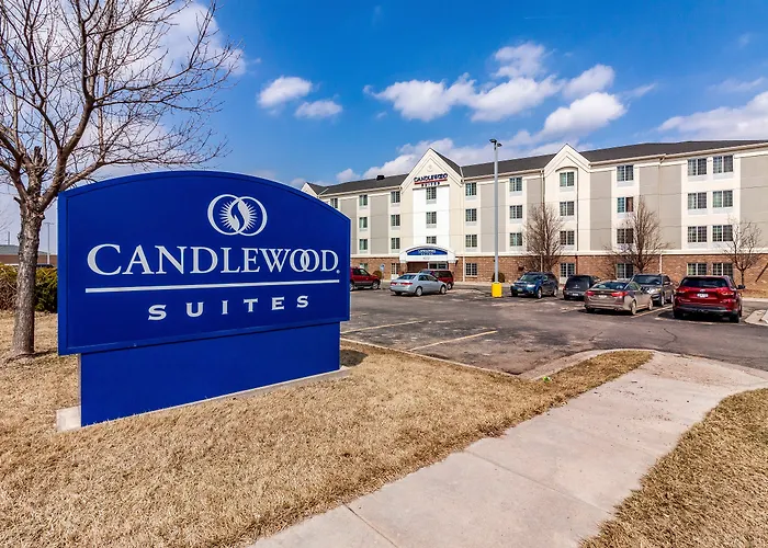Cheap hotel: Candlewood Suites Lincoln By Ihg