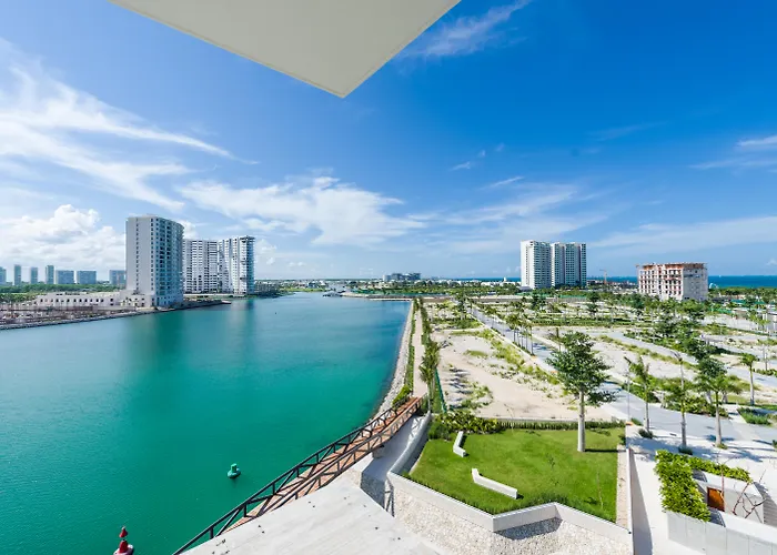 Renaissance Resort & Marina
